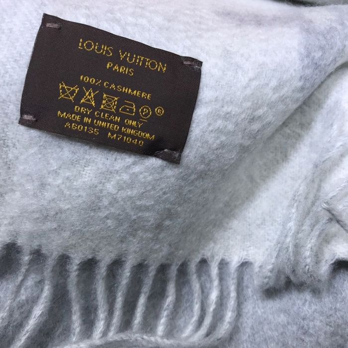 Louis Vuitton Scarf LV00039